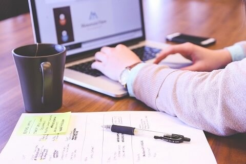 Meningkatkan efektivitas manajemen pesantren dengan aplikasi online